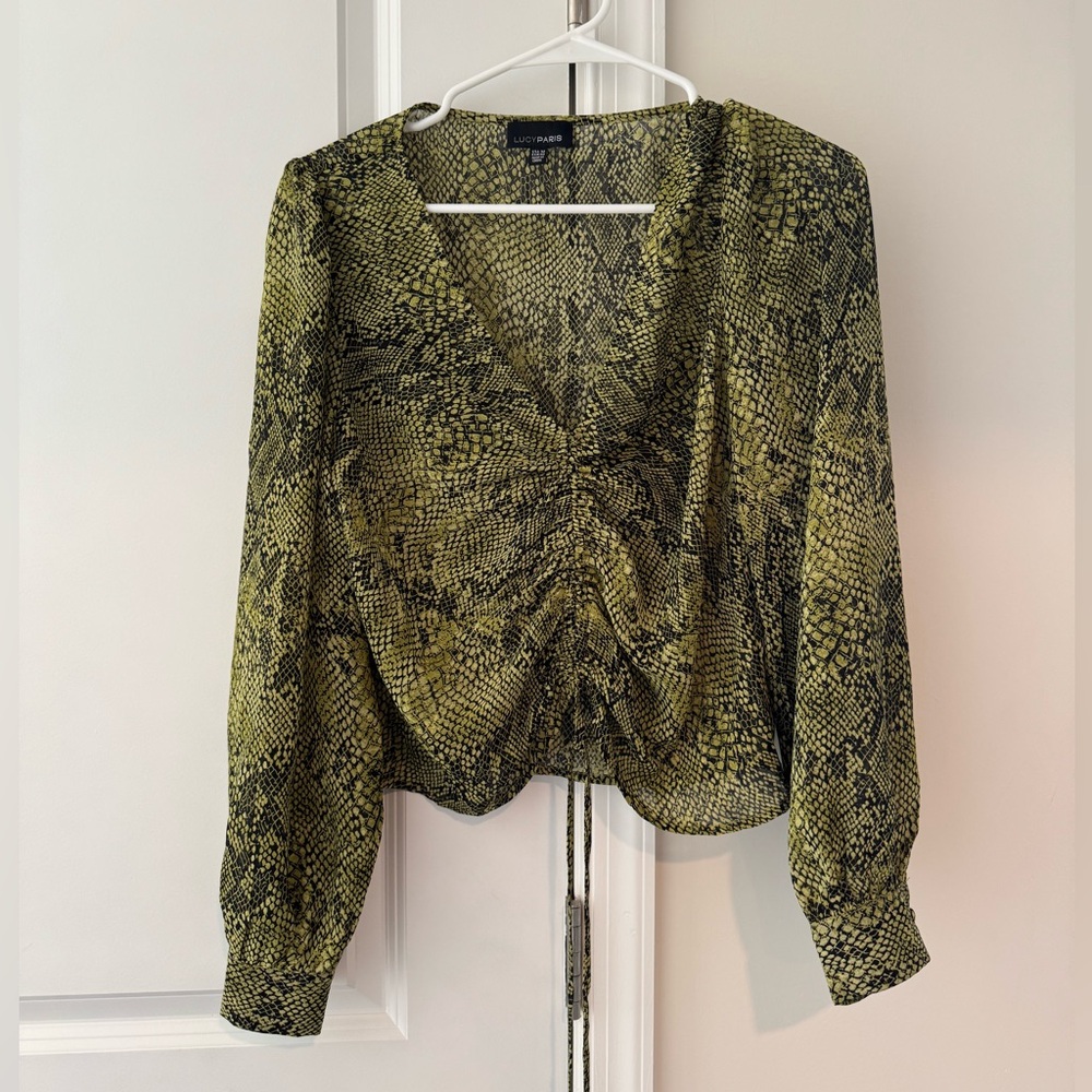 SNAKESKIN TOP !!